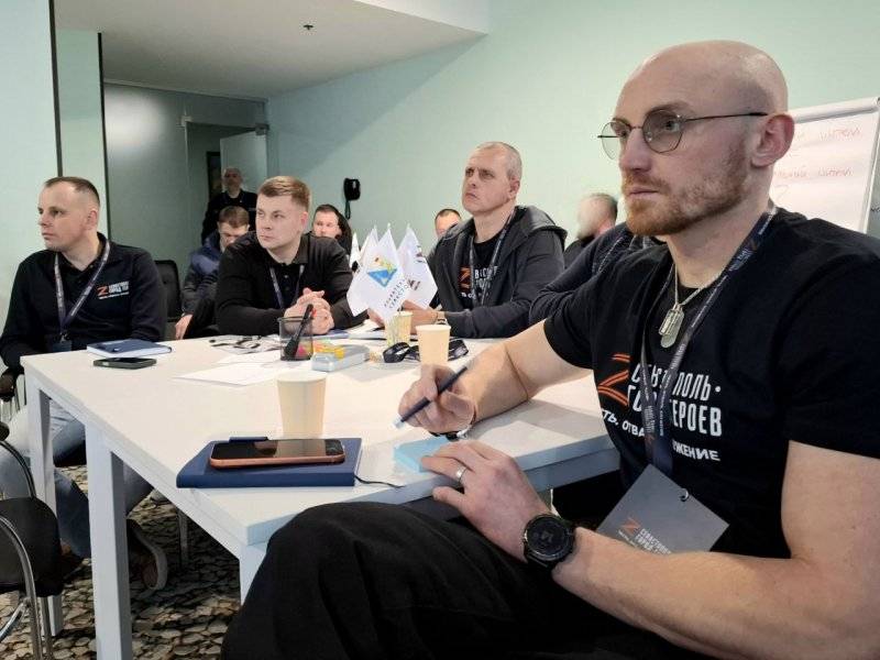 Участники программы «Севастополь - город героев» изучили транспортную систему города