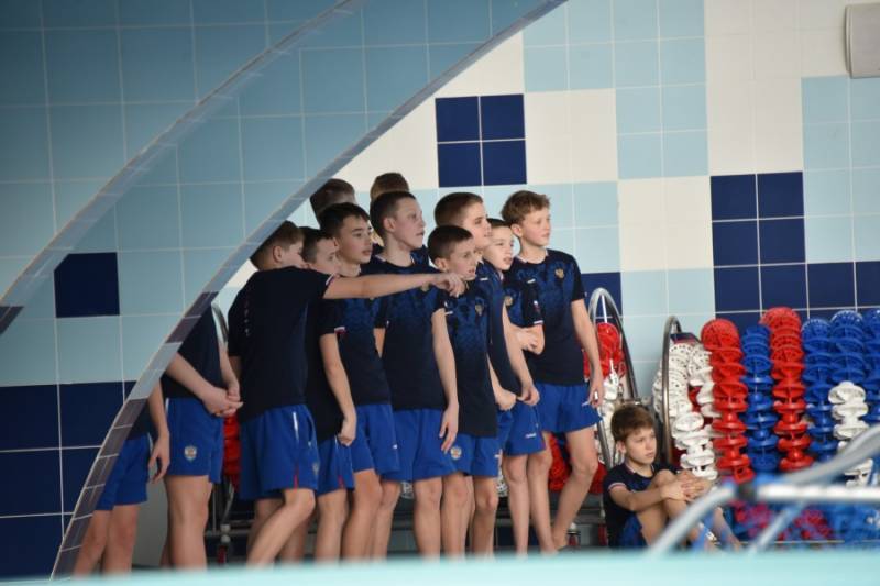 Владимир Немцев пожелал успеха юным участникам турнира по водному полу Владимир Немцев пожелал успеха юным участникам турнира по водному полу