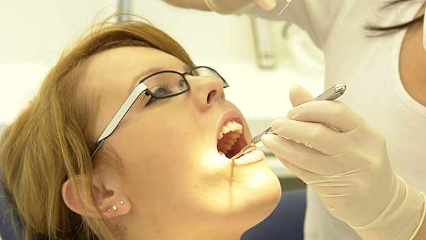 Найден сигнал, который запускает восстановление зубов у человека