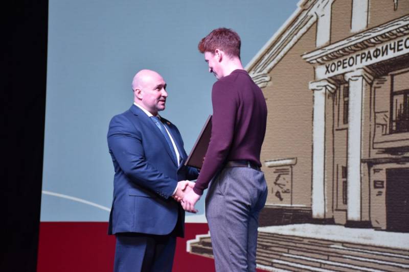 Севастопольский хореографический центр «Радость» отмечает десятилетие Севастопольский хореографический центр «Радость» отмечает десятилетие