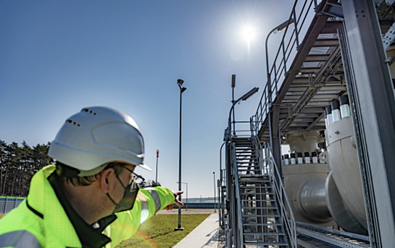 «Попрощаемся с нефтью и газом». ЕС назвали «рабом Украины»