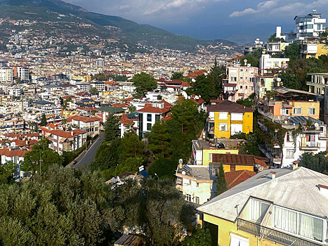 Россияне решили избавиться от жилья в одной стране