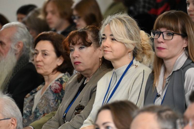 В Севастополе открылся Форум русского языка и культуры В Севастополе открылся Форум русского языка и культуры