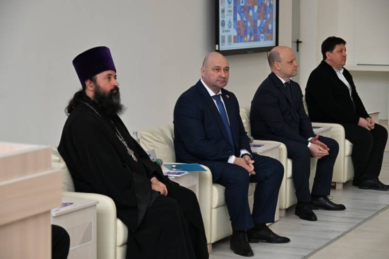 В Севастополе открылся Форум русского языка и культуры В Севастополе открылся Форум русского языка и культуры