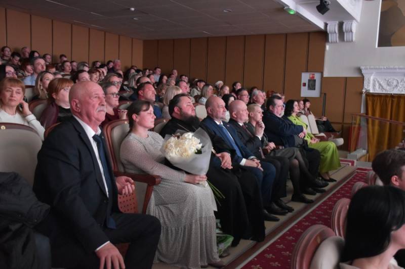 Севастопольский хореографический центр «Радость» отмечает десятилетие Севастопольский хореографический центр «Радость» отмечает десятилетие