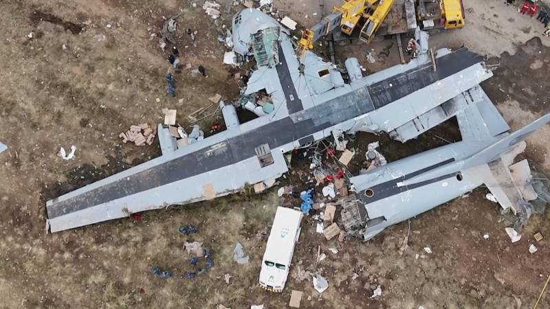 Крушение самолёта с деньгами в Боливии привело к жертвам и мародёрству