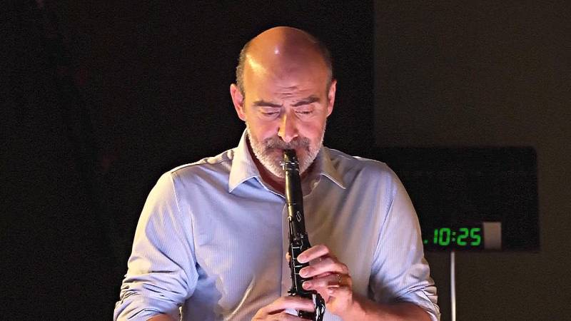 Новый концерт для кларнета поднимает тему защиты деревьев