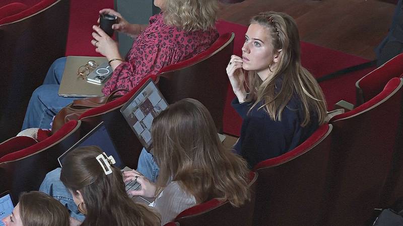 В Амстердаме студенты учатся под живую классическую музыку