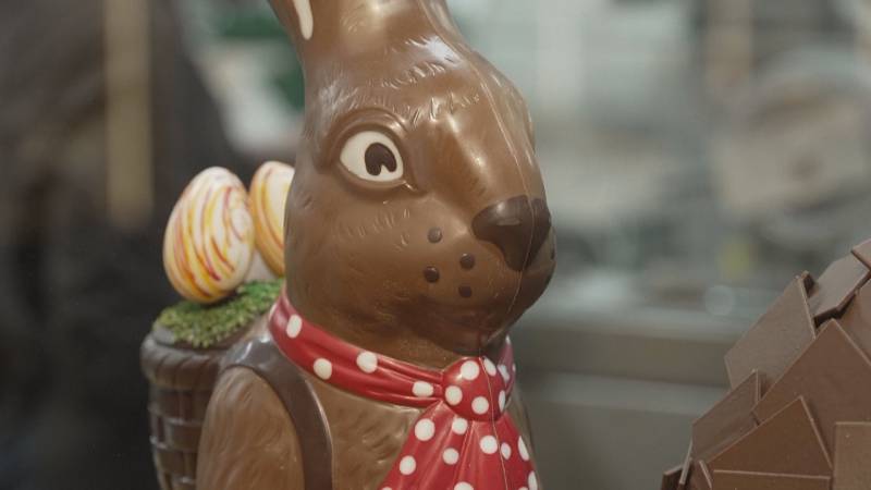 150 пасхальных кроликов в день: шоколадная фабрика в Баварии готовится к празднику