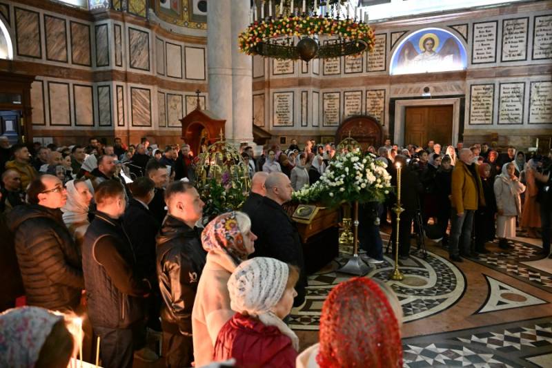 ФОТОРЕПОРТАЖ. В Севастополе встретили Светлую Пасху ФОТОРЕПОРТАЖ. В Севастополе встретили Светлую Пасху