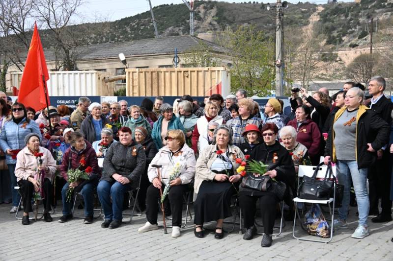В Балаклаве прошли мероприятия по случаю 82-й годовщины освобождения от немецко-фашистских захватчиков