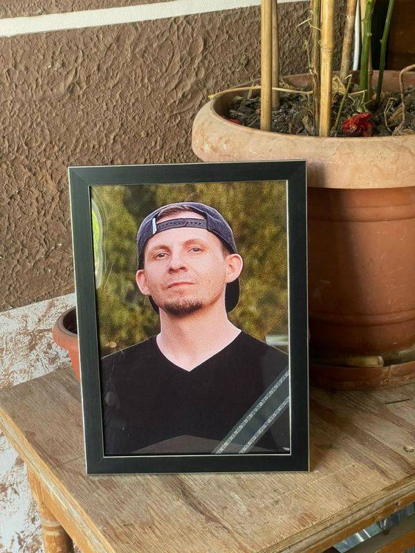 Возвращался домой после репетиции: во время атаки ВСУ на Севастополь погиб барабанщик кавер-группы «Рояль в кустах»