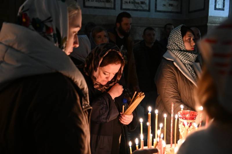 ФОТОРЕПОРТАЖ. В Севастополе встретили Светлую Пасху ФОТОРЕПОРТАЖ. В Севастополе встретили Светлую Пасху