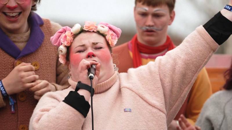 Как визжали и хрюкали на весёлом конкурсе в Эстонии