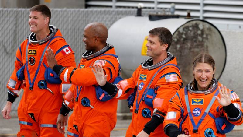 НАСА отправило четырёх астронавтов в первый за полвека пилотируемый полёт к Луне
