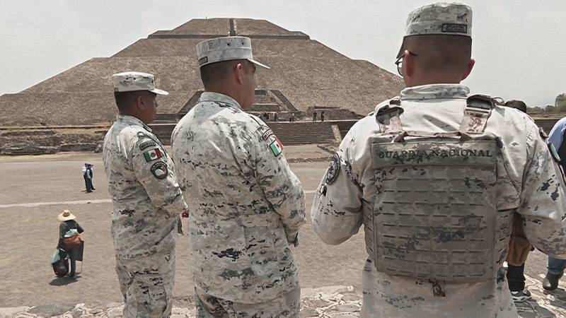 Пирамиды Теотиуакана в Мексике открылись для туристов после стрельбы