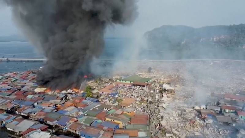 Пожар в Малайзии уничтожил 1000 домов