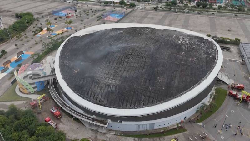 В Олимпийском парке Рио-де-Жанейро снова горел велодром