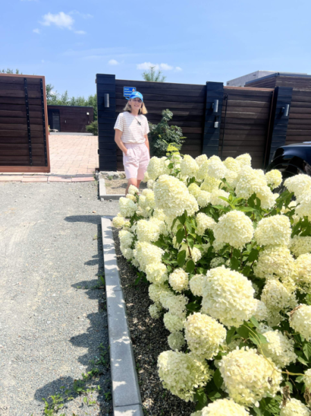 🌿 Мы создаем красоту не только на участке, но и за его пределами, ведь первое впечатление начинается с подъезда к...