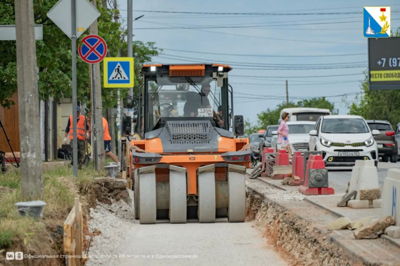Перекрёсток улиц Адмирала Фадеева и Парковой готов уже на 70%
