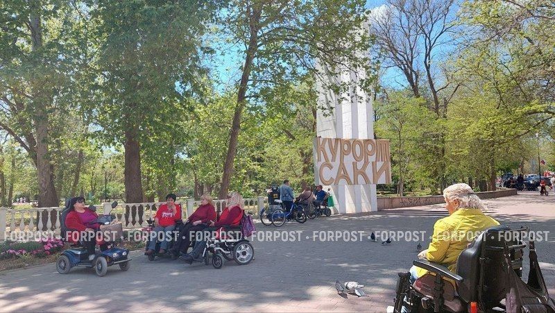 Полным ходом идёт реконструкция Сакского курортного парка, заложенного на западе Крыма ещё в 1891 году