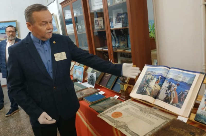 В Морской библиотеке им. Лазарева отметили День Черноморского флота