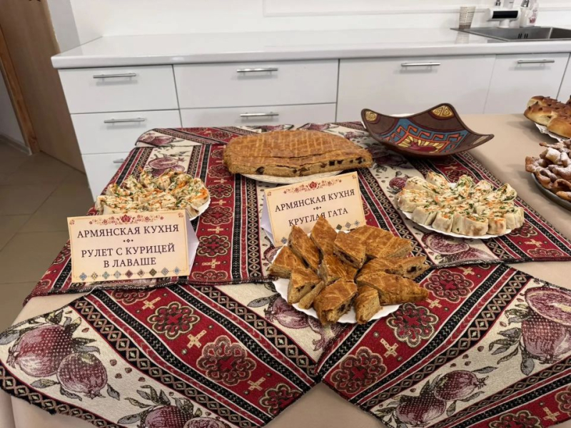 В Симферопольском районе прошёл яркий культурно-гастрономический фестиваль «Межнациональный самовар»