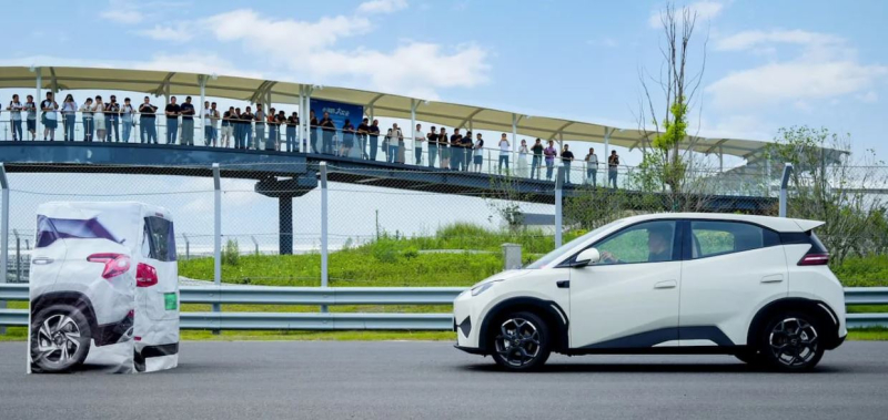 BYD возьмёт на себя ответственность за аварии на автопилоте «God’s Eye» в Китае