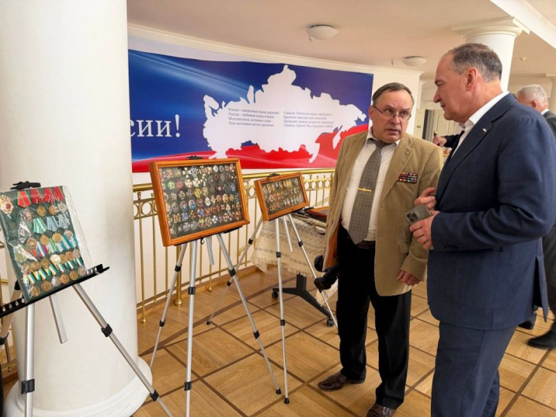 Дмитрий Белик: Посетил выставку «Казаки на Белой Руси», которая проходит в холле Дома Москвы в Минске в рамках XVI Международного фестиваля казачьей песни «Гайда».