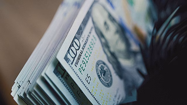 Курс доллара превысил 78&nbsp;рублей на&nbsp;бирже