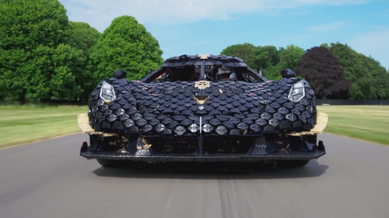 Полноразмерная Lego-версия гиперкара Koenigsegg Sadair&rsquo;s Spear дебютировала в Швеции
