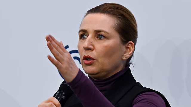 Премьер Дании Фредериксен призвала усилить давление на Россию