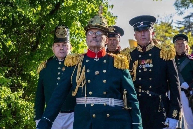 В Балаклаве прошла военноисторическая церемония «Вечерняя зоря»