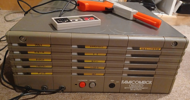 Редкие рабочие консоли Nintendo Famicombox обнаружили в&nbsp;японском отеле для&nbsp;свиданий