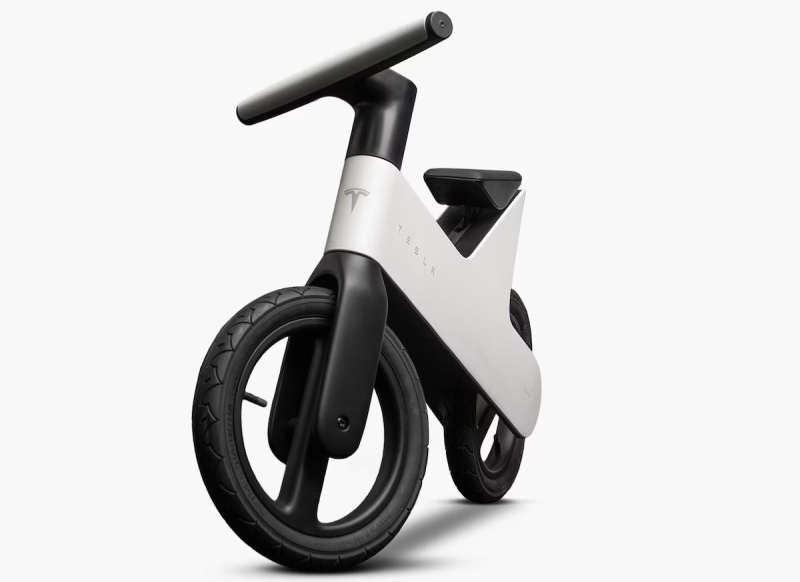 Tesla выпустила беговел Balance Bike для детей