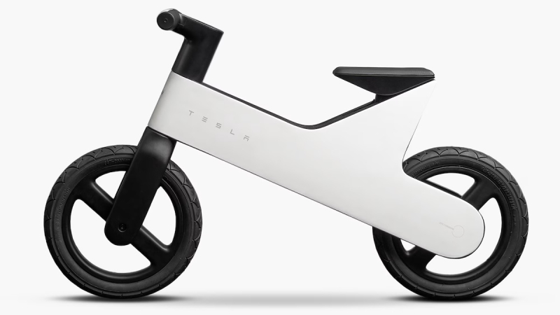 Tesla выпустила беговел Balance Bike для детей