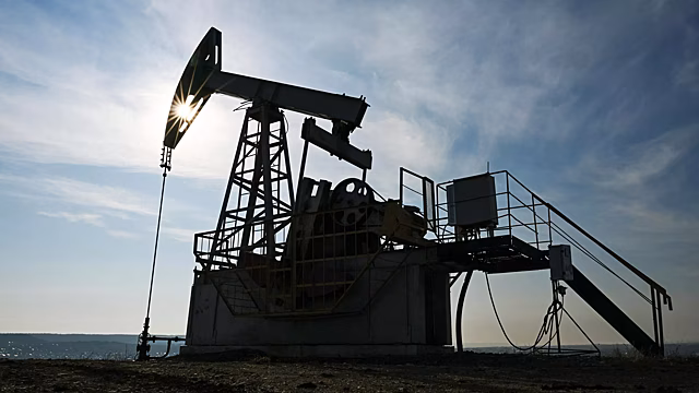 Запасы нефти в США упали до уровня 1983 года