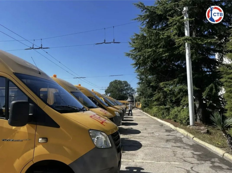 Сотрудники ГИБДД проверили автобусный парк перед началом учебного года