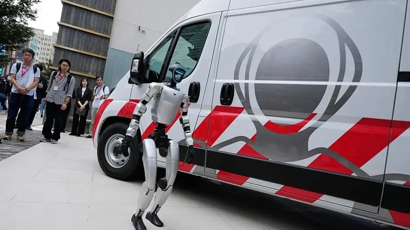 Японская компания GMO AI & Robotics представила проект для роботов GMO Humanoid Ambulance