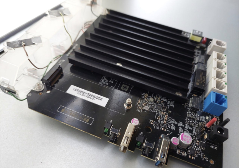 Netcraze выпустила роутер Titan SE с Wi‑Fi 7 и слотом для NVMe SSD