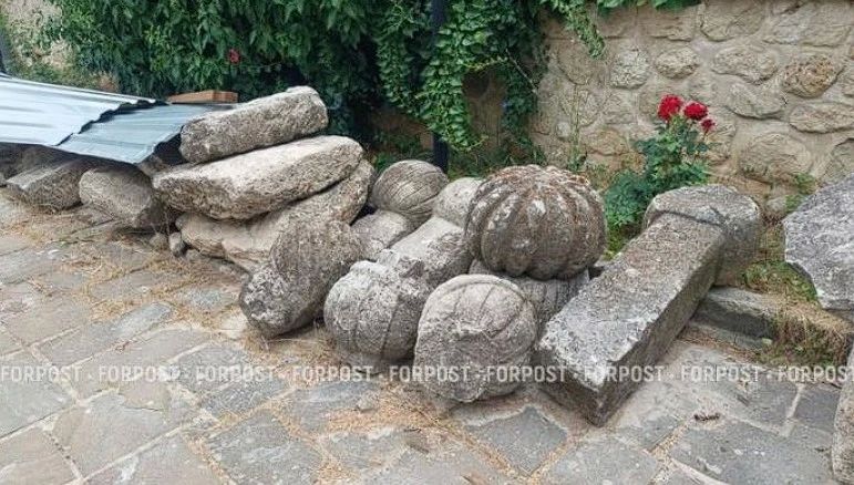 Реставрация столетнего медресе в Крыму замерла перед самым сложным этапом