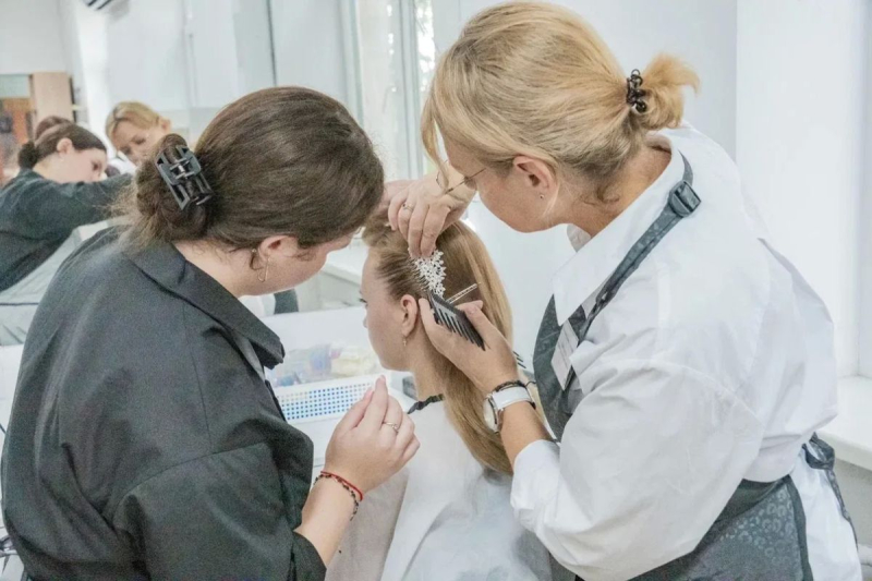 В Севастопольском профессиональном художественном колледже готовят мастеров для индустрии красоты