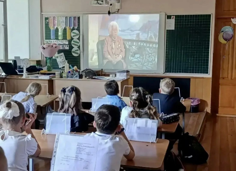 В школах Севастополя прошли первые обновленные «Разговоры о важном»
