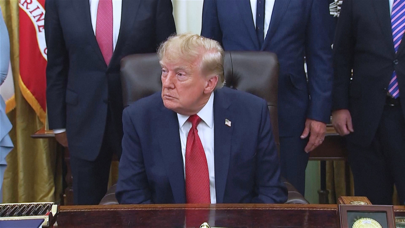 В США три СМИ предъявили иск к Дональду Трампу после того, как их лишили доступа в Белый дом