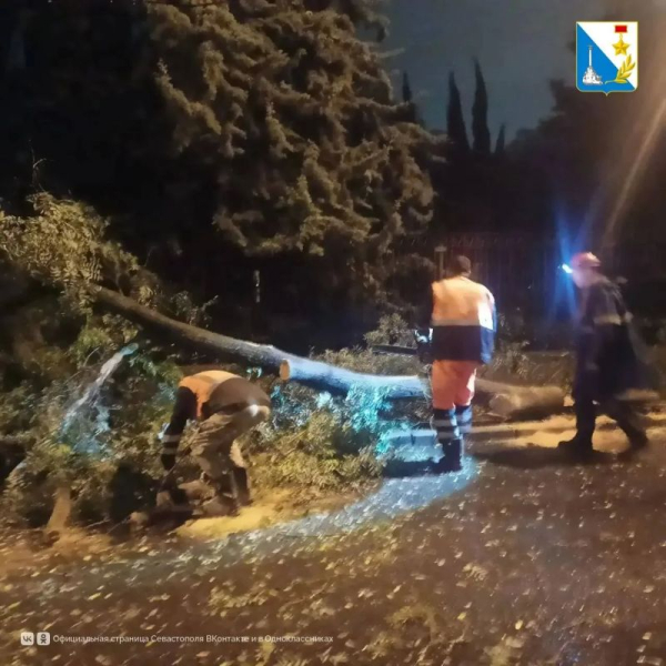 Севавтодор устраняет последствия непогоды