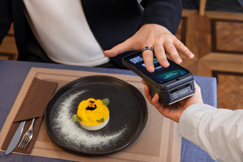 Умным кольцом Sber Smart Ring можно расплачиваться бесконтактно с&nbsp;помощью &laquo;Вжух&raquo;