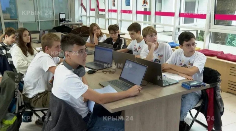 В Севастополе школьники готовятся к олимпиадам на профильных сменах «Альтаир»