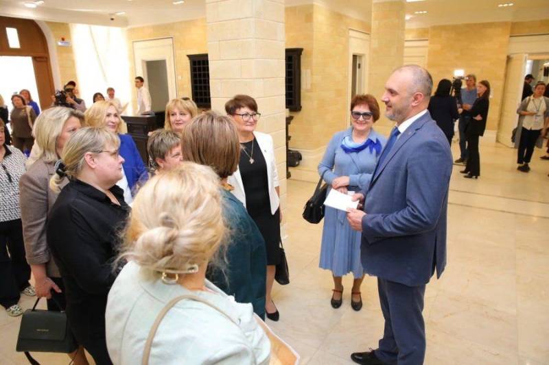 Педагогический форум «Качественное образование – шаг в будущее» прошёл в Севастополе