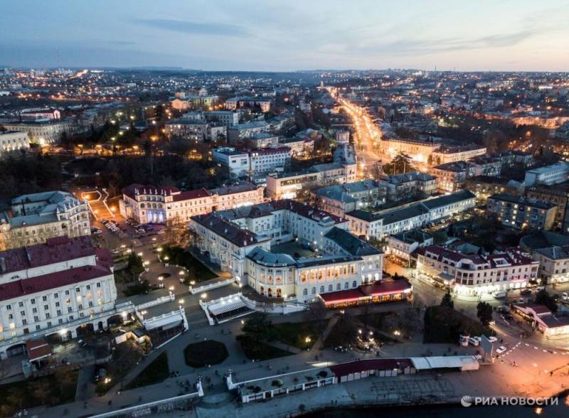 Развожаев: в Севастополе устанавливают выложивших видео работы ПВО